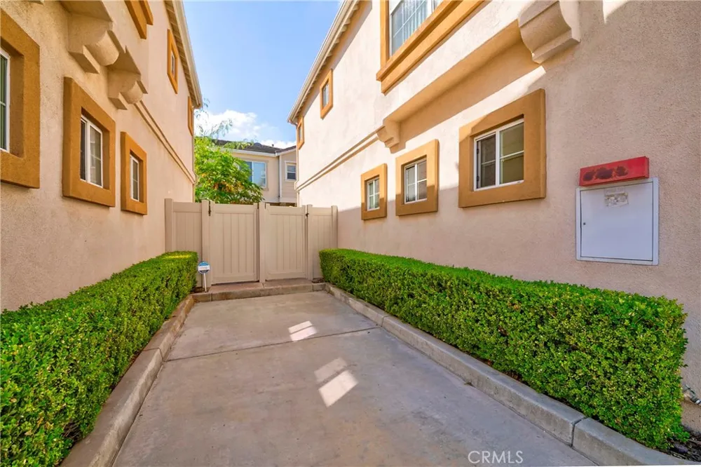 4952 Bishop Cypress, CA 90630