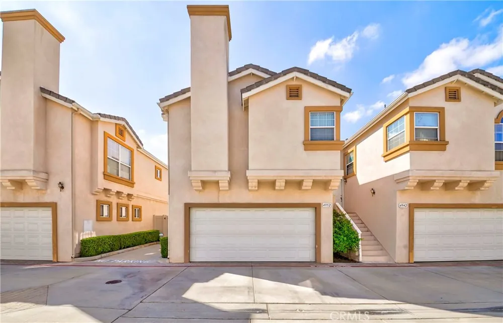 4952 Bishop Cypress, CA 90630