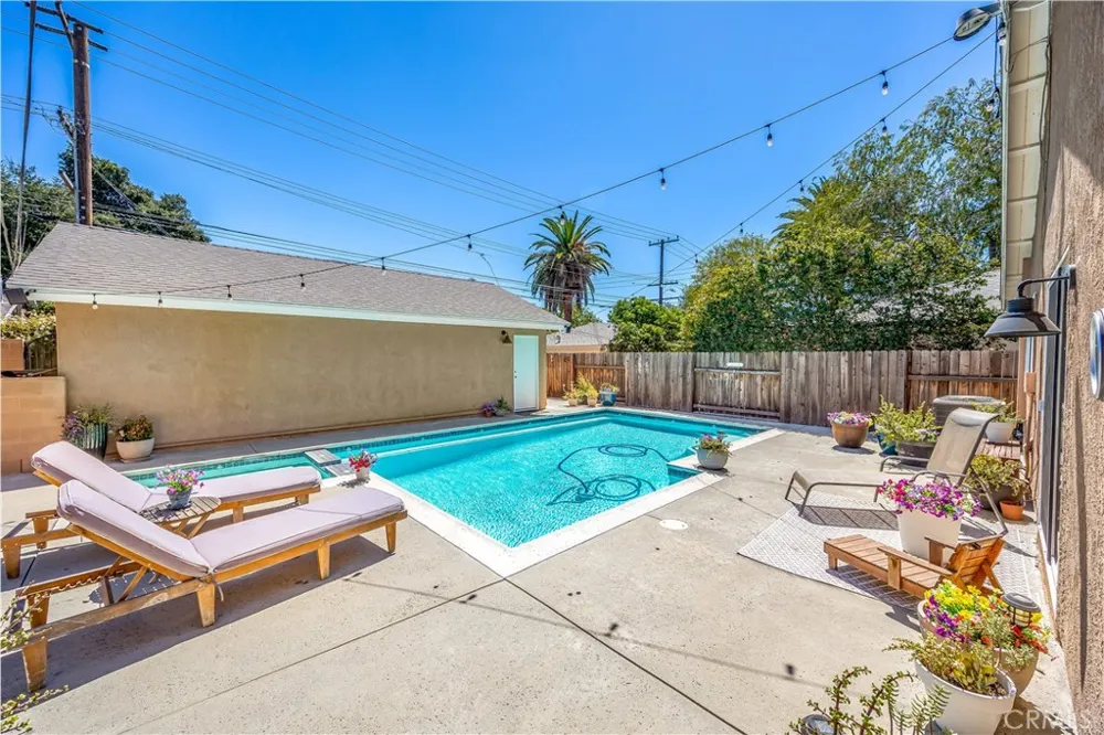 730 Euclid Upland, CA 91786