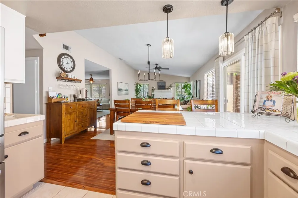 730 Euclid Upland, CA 91786