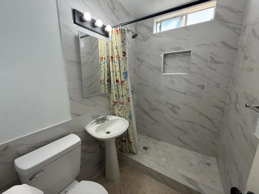 534 S 33rd San Diego, CA 92113