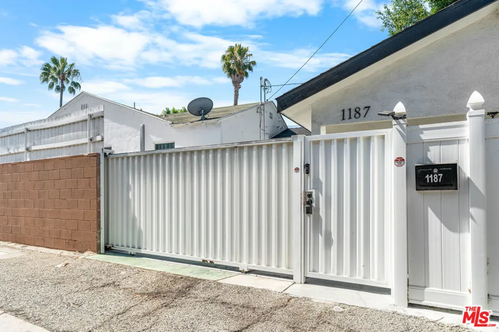 1185 Hauser Boulevard Los Angeles, CA 90019