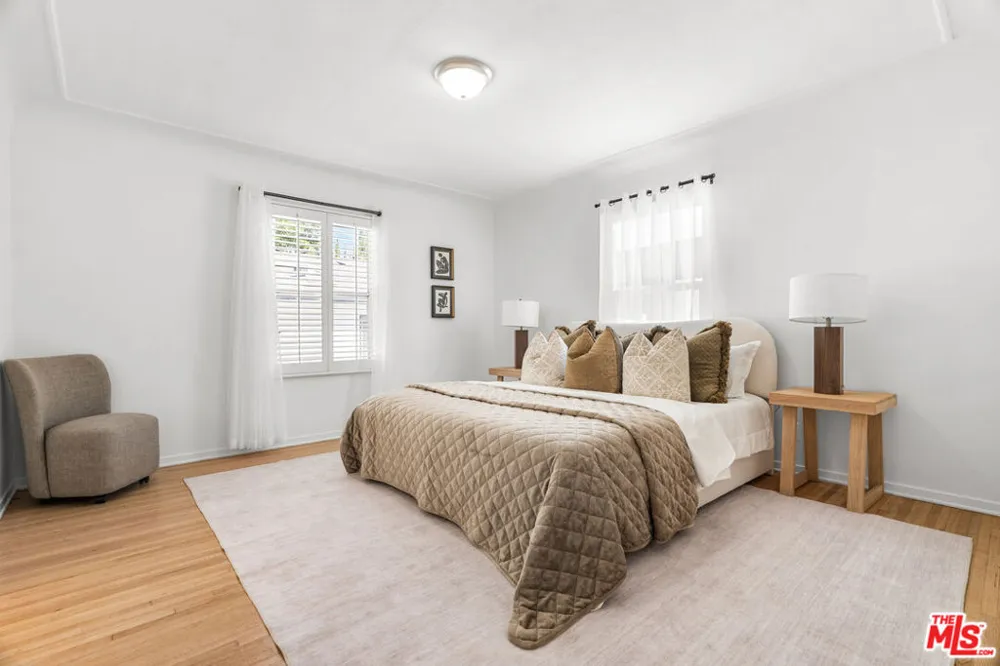 1185 Hauser Boulevard Los Angeles, CA 90019