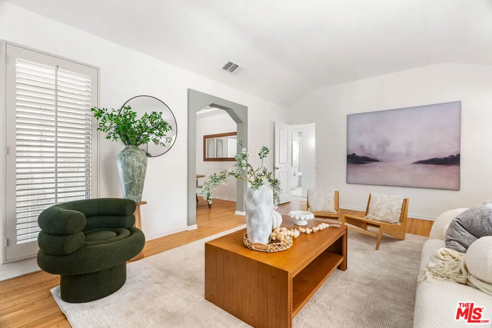 1185 Hauser Boulevard Los Angeles, CA 90019
