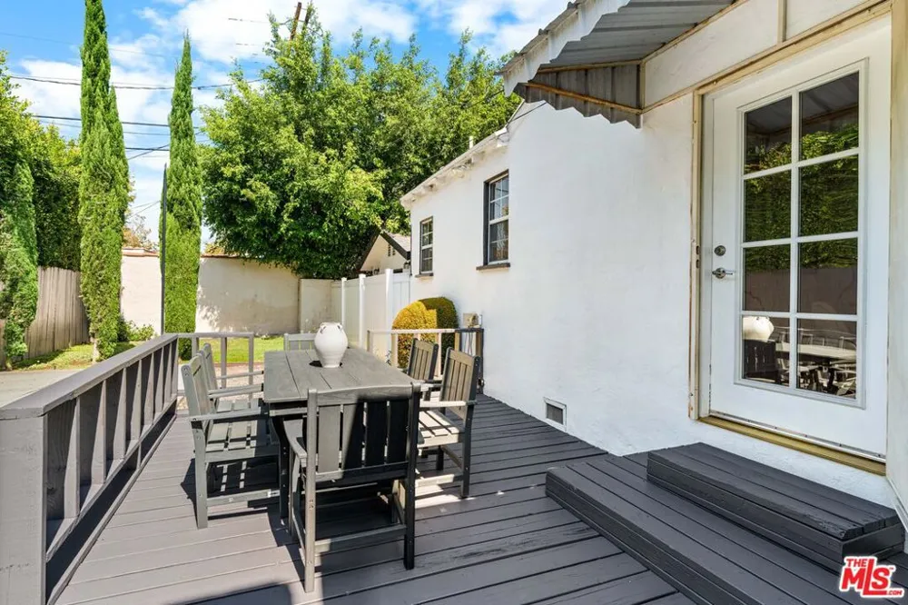 1185 Hauser Boulevard Los Angeles, CA 90019