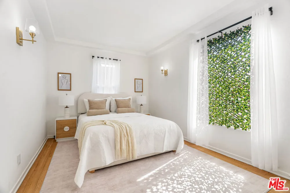 1185 Hauser Boulevard Los Angeles, CA 90019