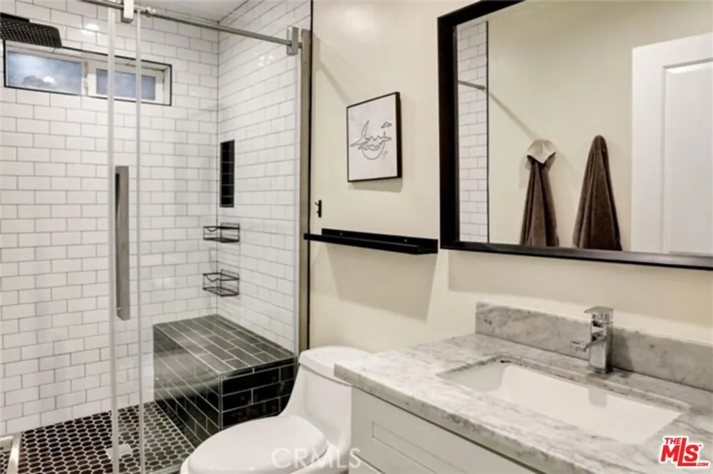 1185 Hauser Boulevard Los Angeles, CA 90019