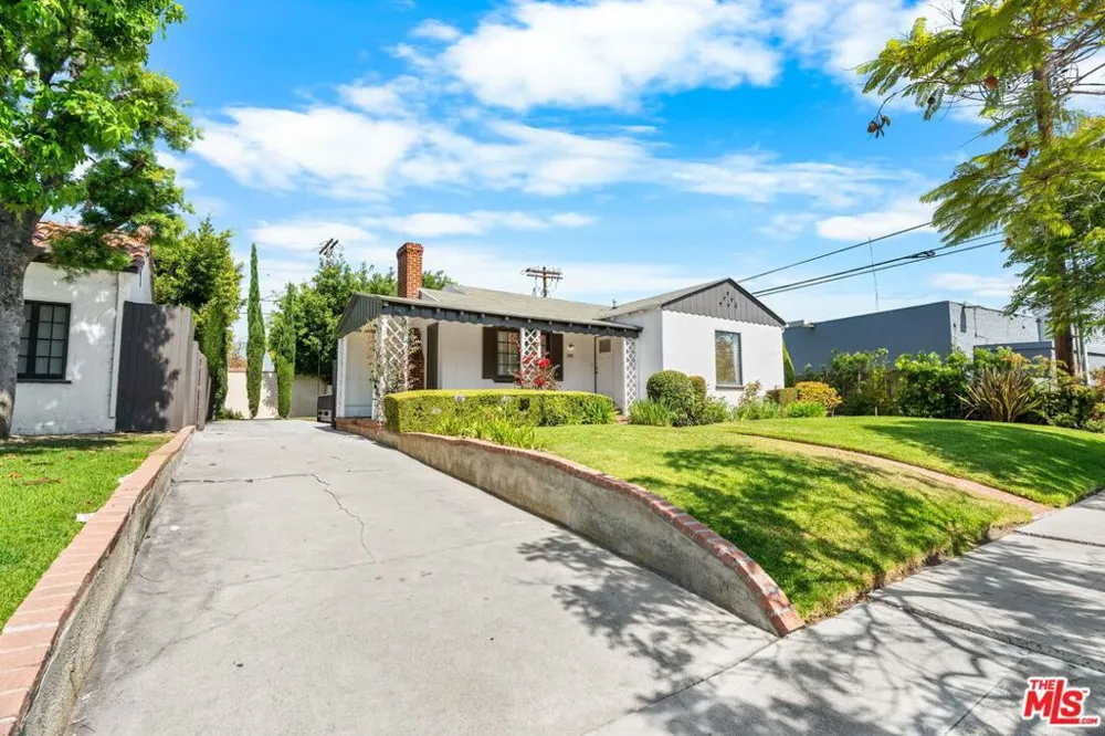 1185 Hauser Boulevard Los Angeles, CA 90019