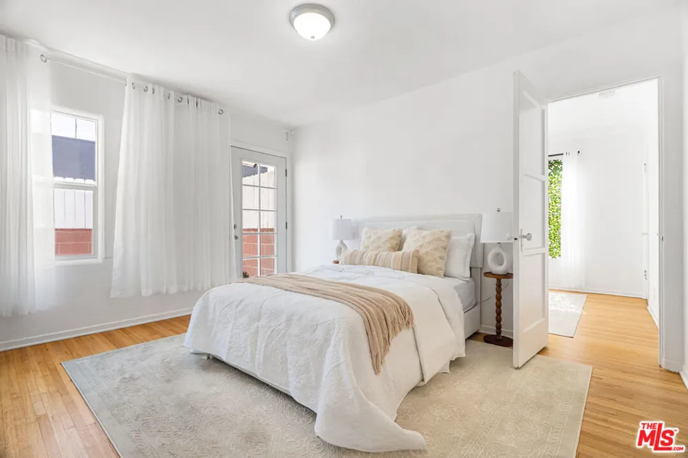 1185 Hauser Boulevard Los Angeles, CA 90019