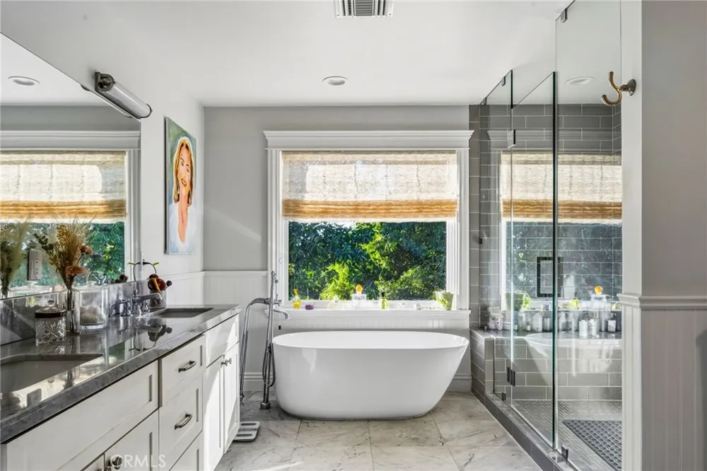 14647 Valley Vista Boulevard Sherman Oaks, CA 91403