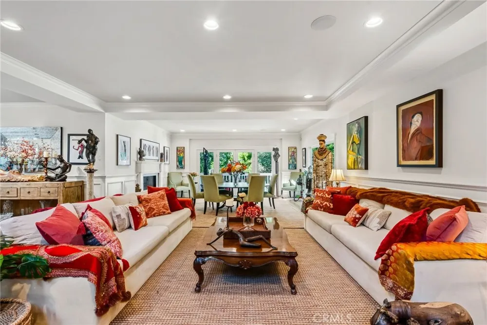 14647 Valley Vista Boulevard Sherman Oaks, CA 91403