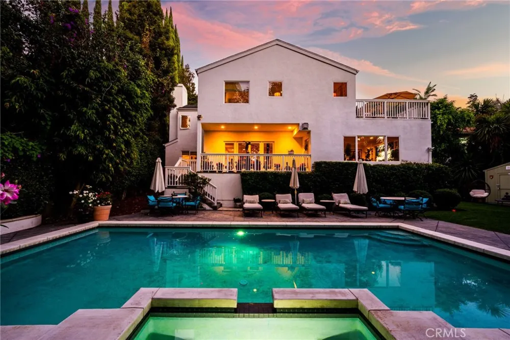 14647 Valley Vista Boulevard Sherman Oaks, CA 91403