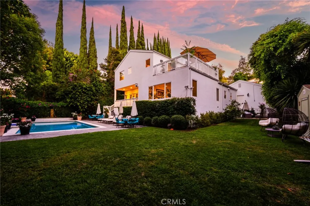 14647 Valley Vista Boulevard Sherman Oaks, CA 91403