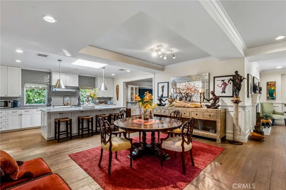 14647 Valley Vista Boulevard Sherman Oaks, CA 91403