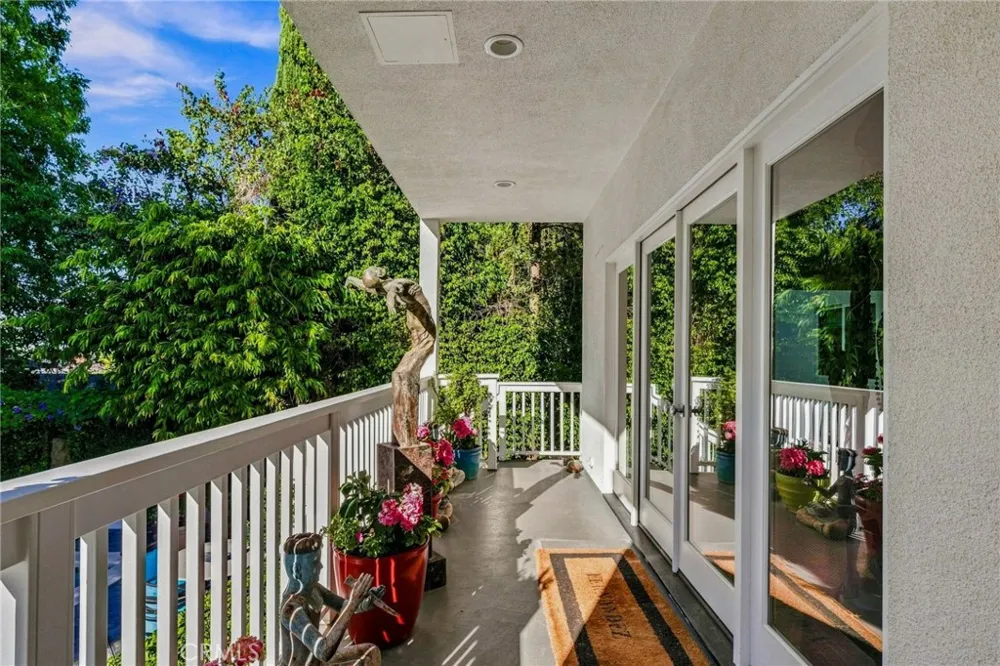 14647 Valley Vista Boulevard Sherman Oaks, CA 91403
