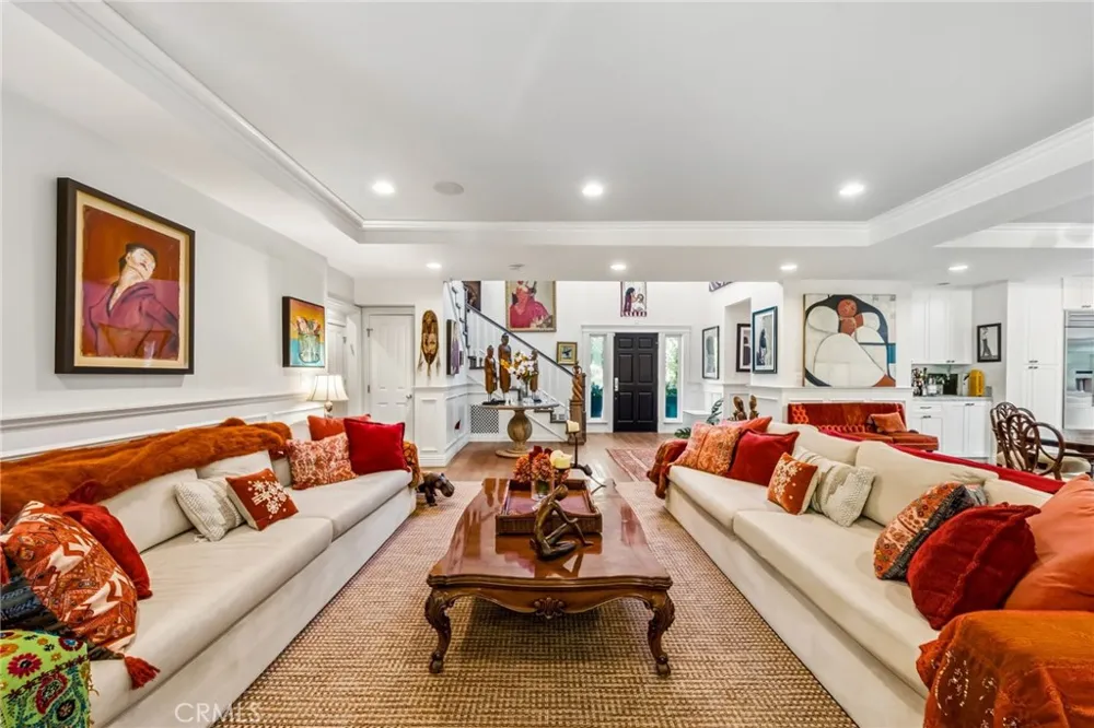 14647 Valley Vista Boulevard Sherman Oaks, CA 91403