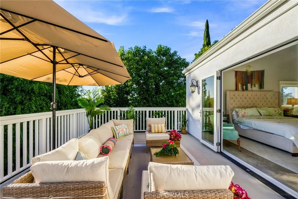 14647 Valley Vista Boulevard Sherman Oaks, CA 91403
