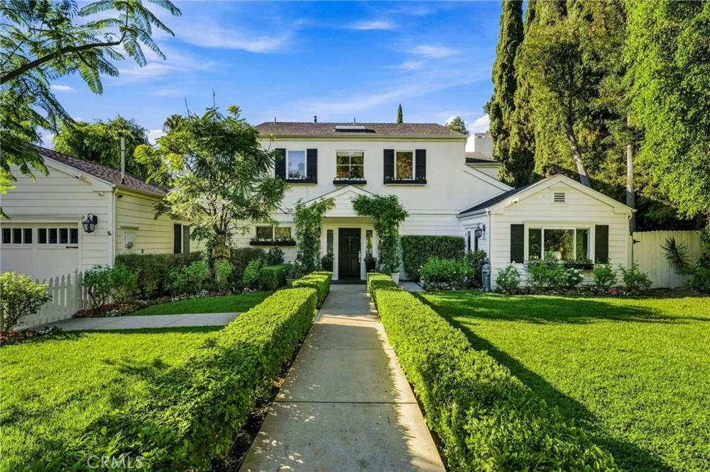 14647 Valley Vista Boulevard Sherman Oaks, CA 91403