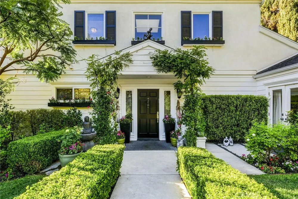 14647 Valley Vista Boulevard Sherman Oaks, CA 91403