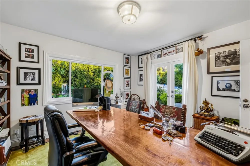 14647 Valley Vista Boulevard Sherman Oaks, CA 91403