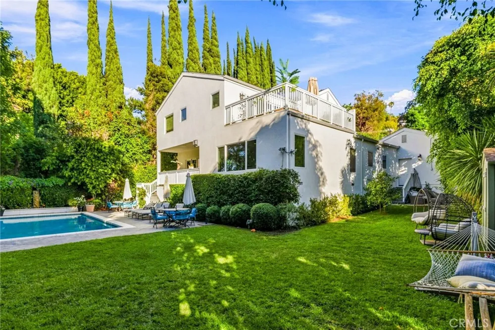 14647 Valley Vista Boulevard Sherman Oaks, CA 91403