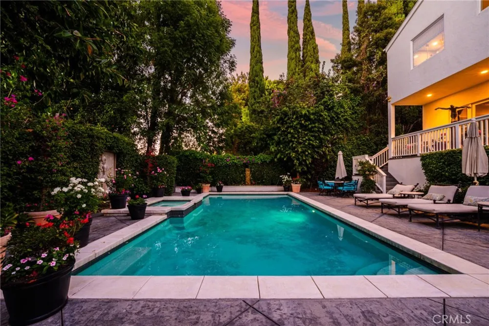 14647 Valley Vista Boulevard Sherman Oaks, CA 91403