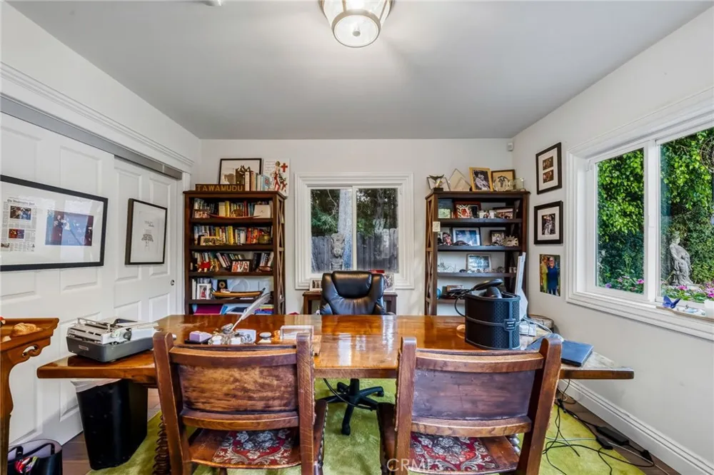 14647 Valley Vista Boulevard Sherman Oaks, CA 91403