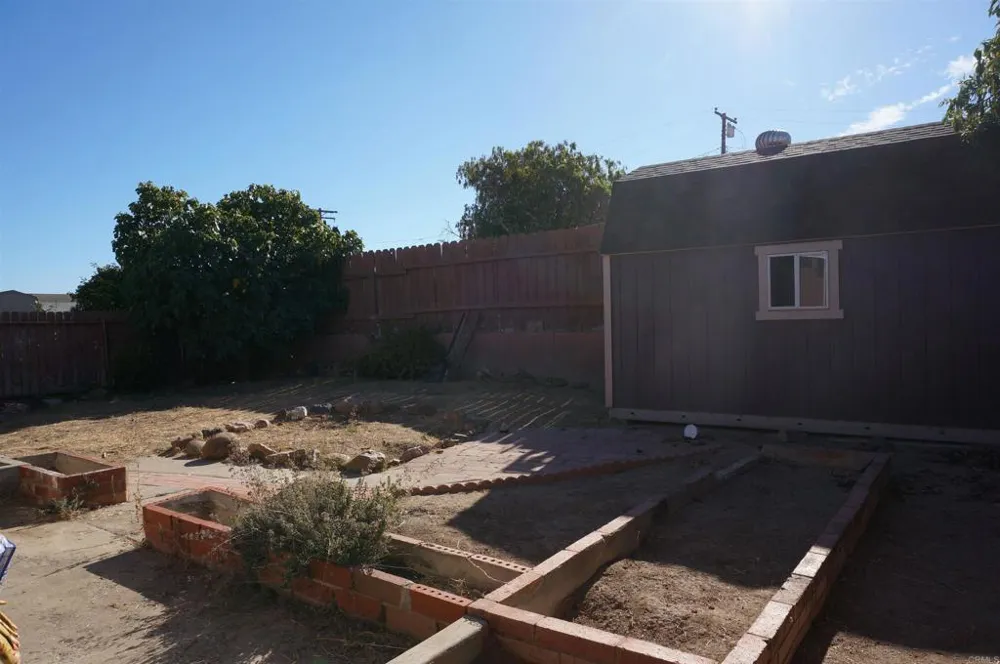 624 San Juhn Street Spring Valley, CA 91977