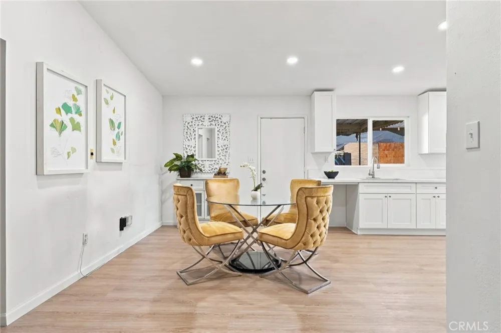 2065 W Orange Grove Pomona, CA 91768