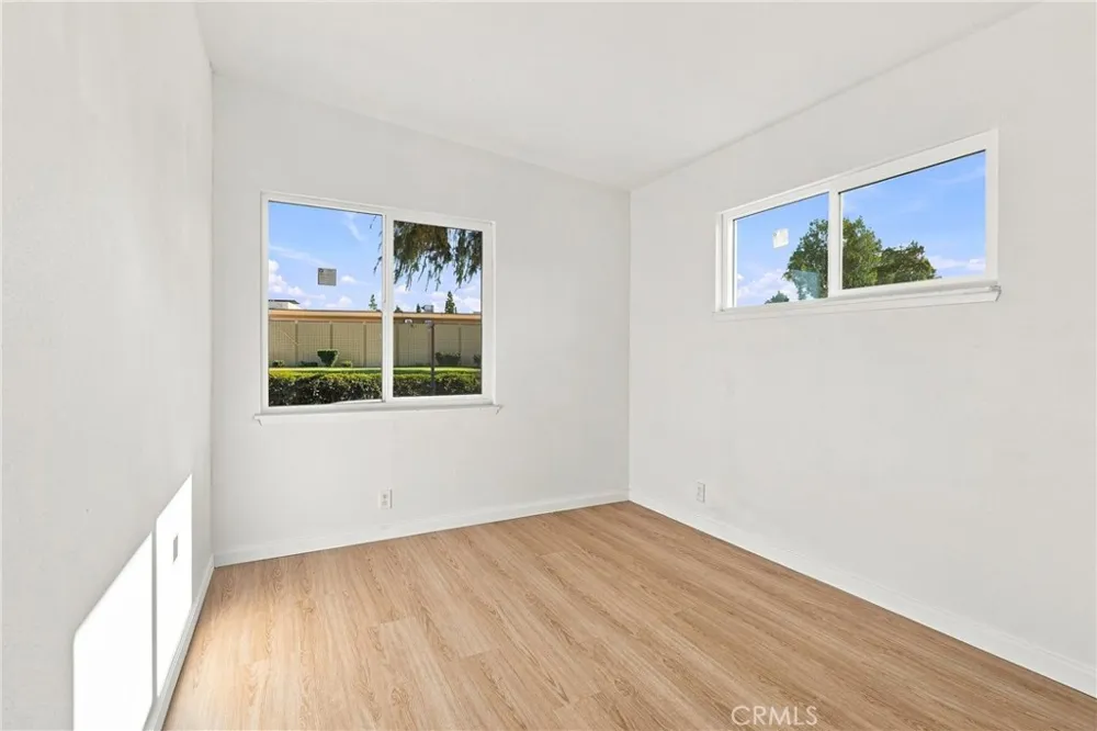 2065 W Orange Grove Pomona, CA 91768