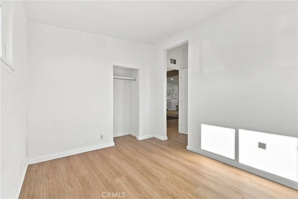 2065 W Orange Grove Pomona, CA 91768