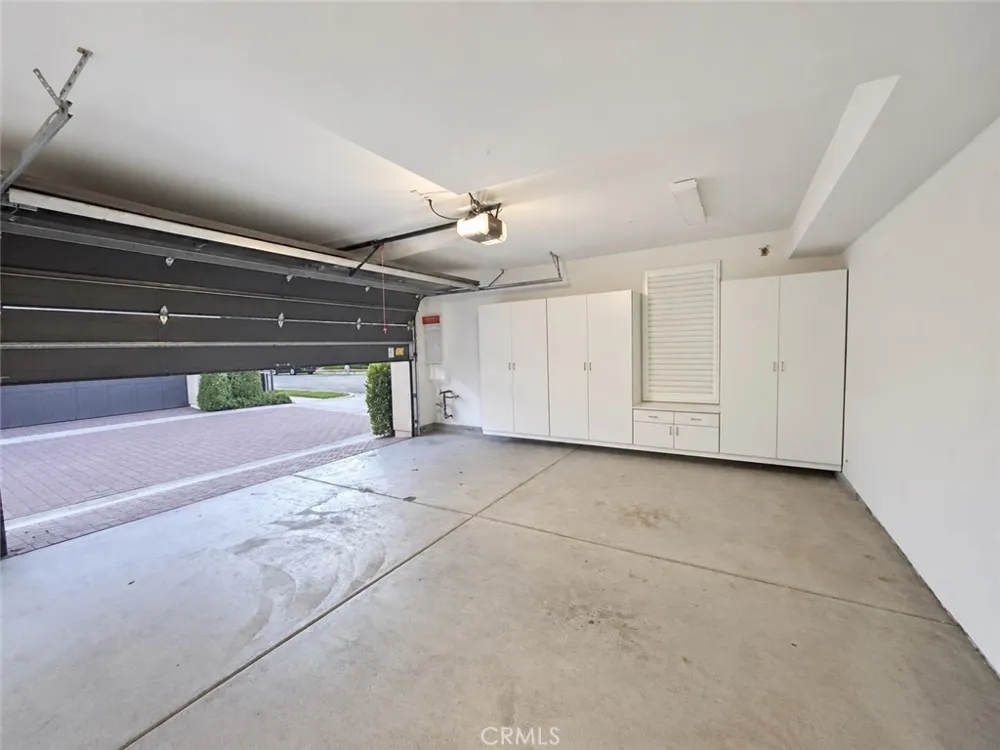 130 Donati Irvine, CA 92602