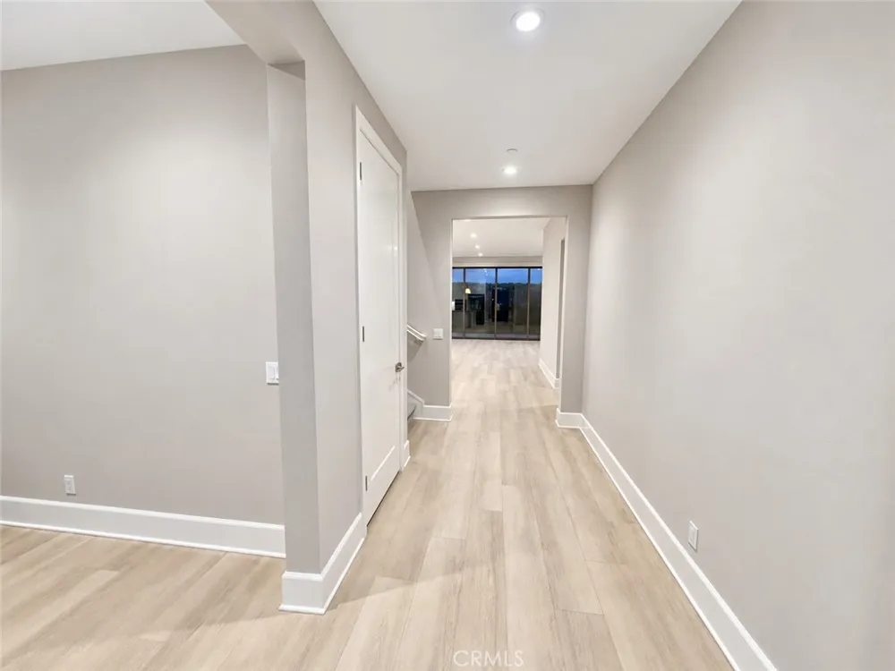 130 Donati Irvine, CA 92602