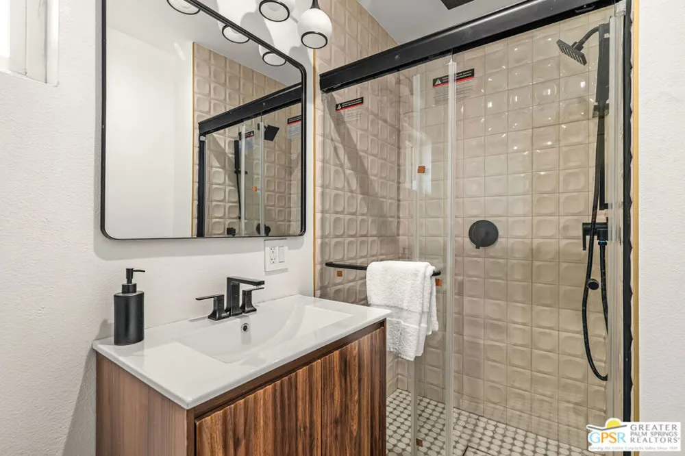2225 Marguerite Street Palm Springs, CA 92264