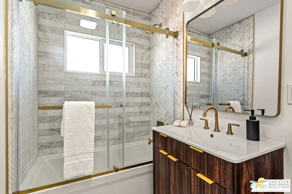 2225 Marguerite Street Palm Springs, CA 92264