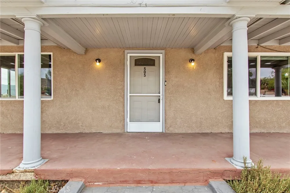 505 Lookout Street Lake Elsinore, CA 92530