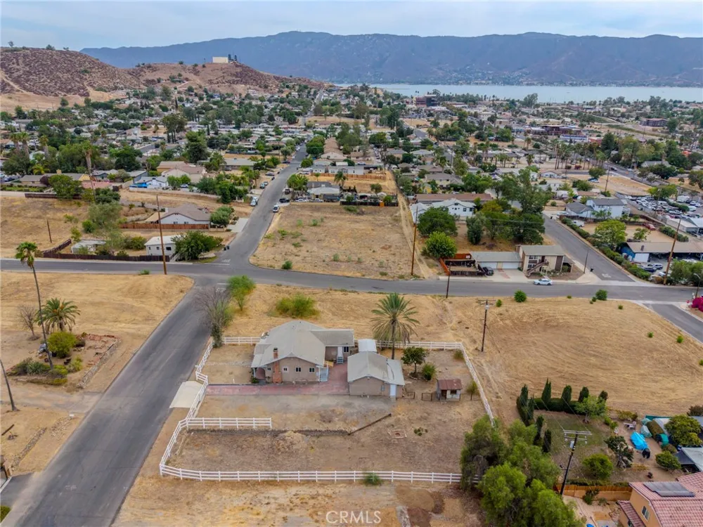 505 Lookout Street Lake Elsinore, CA 92530