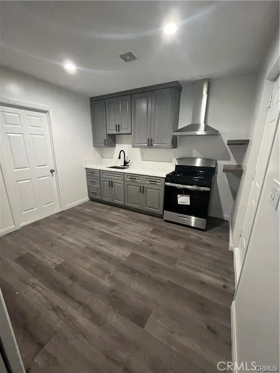 9707 Bandera Los Angeles, CA 90002