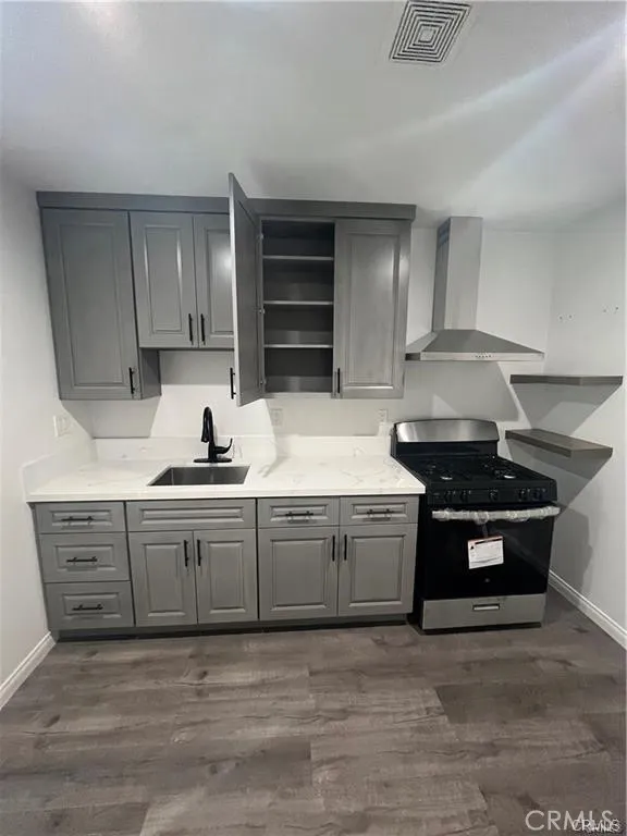 9707 Bandera Los Angeles, CA 90002