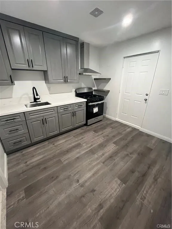 9707 Bandera Los Angeles, CA 90002