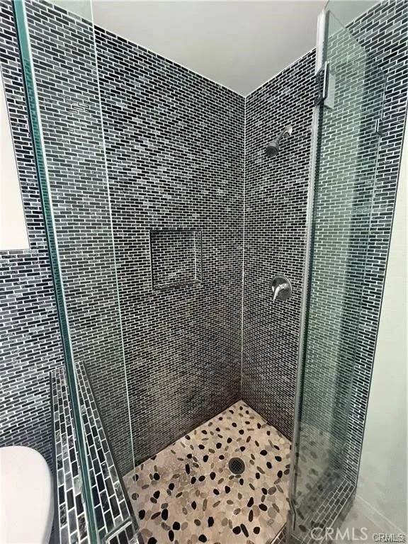 9707 Bandera Los Angeles, CA 90002