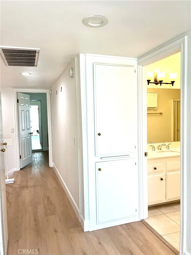 6242 Nita Los Angeles, CA 91367