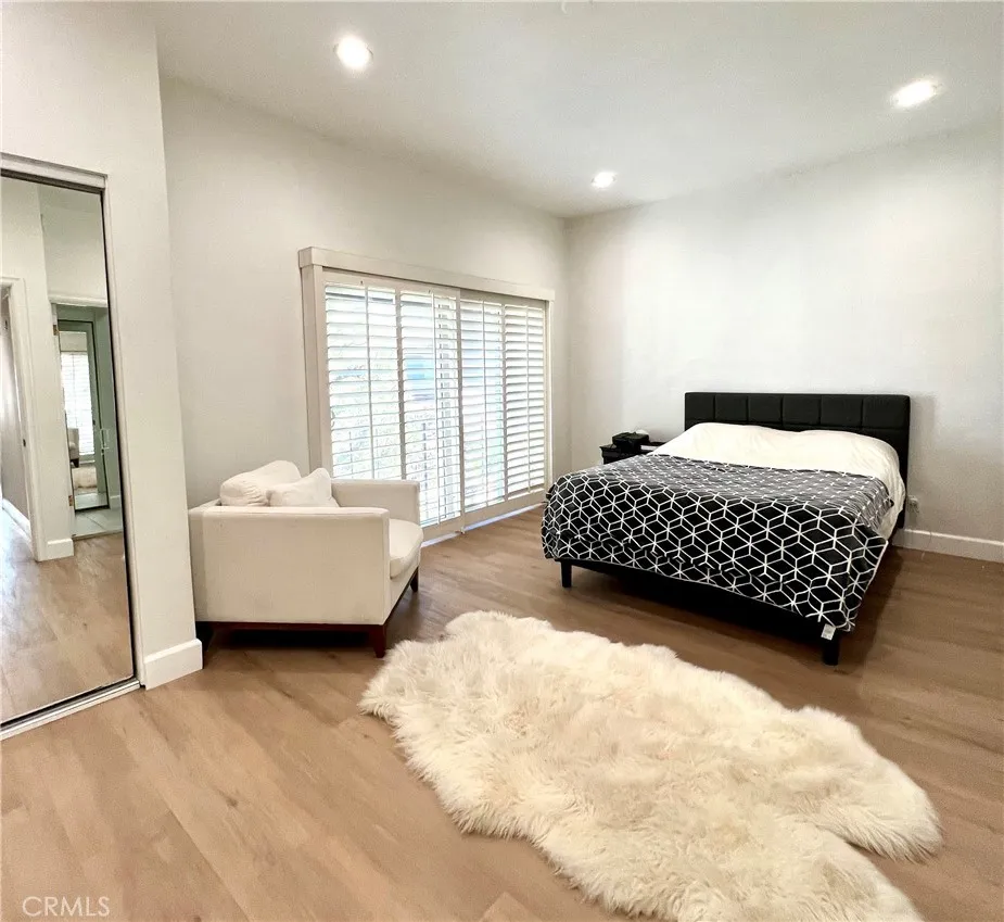 6242 Nita Los Angeles, CA 91367
