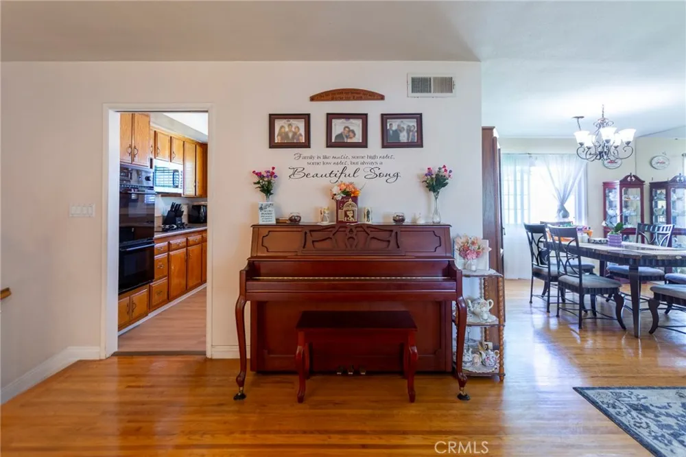 12041 Mayes Drive La Mirada, CA 90638