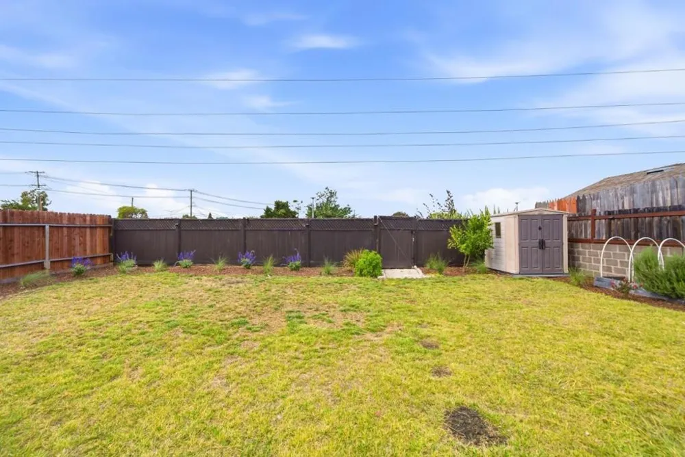26337 Regal Avenue Hayward, CA 94544