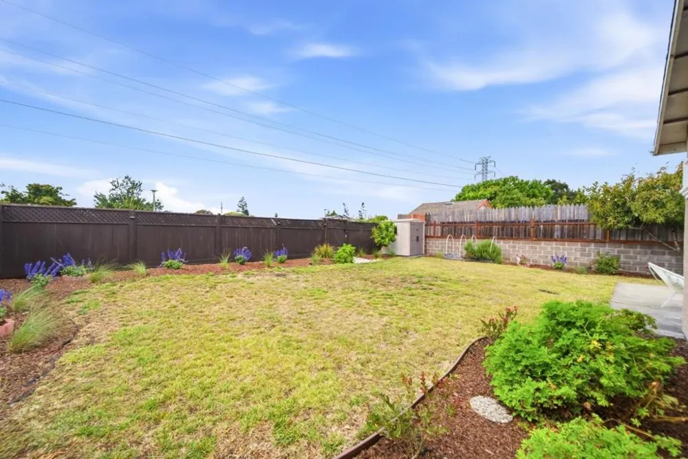 26337 Regal Avenue Hayward, CA 94544