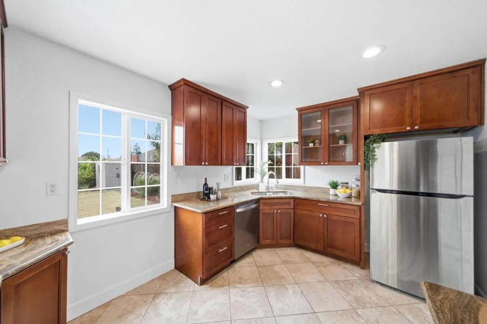 26337 Regal Avenue Hayward, CA 94544