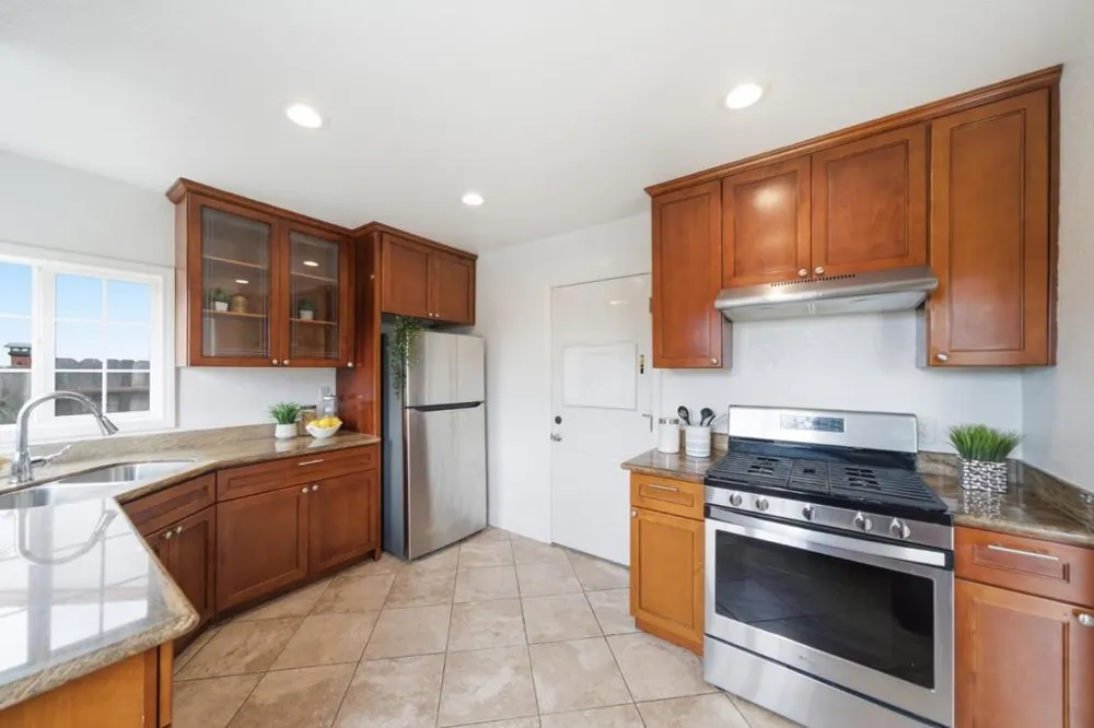 26337 Regal Avenue Hayward, CA 94544