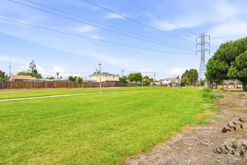 26337 Regal Avenue Hayward, CA 94544