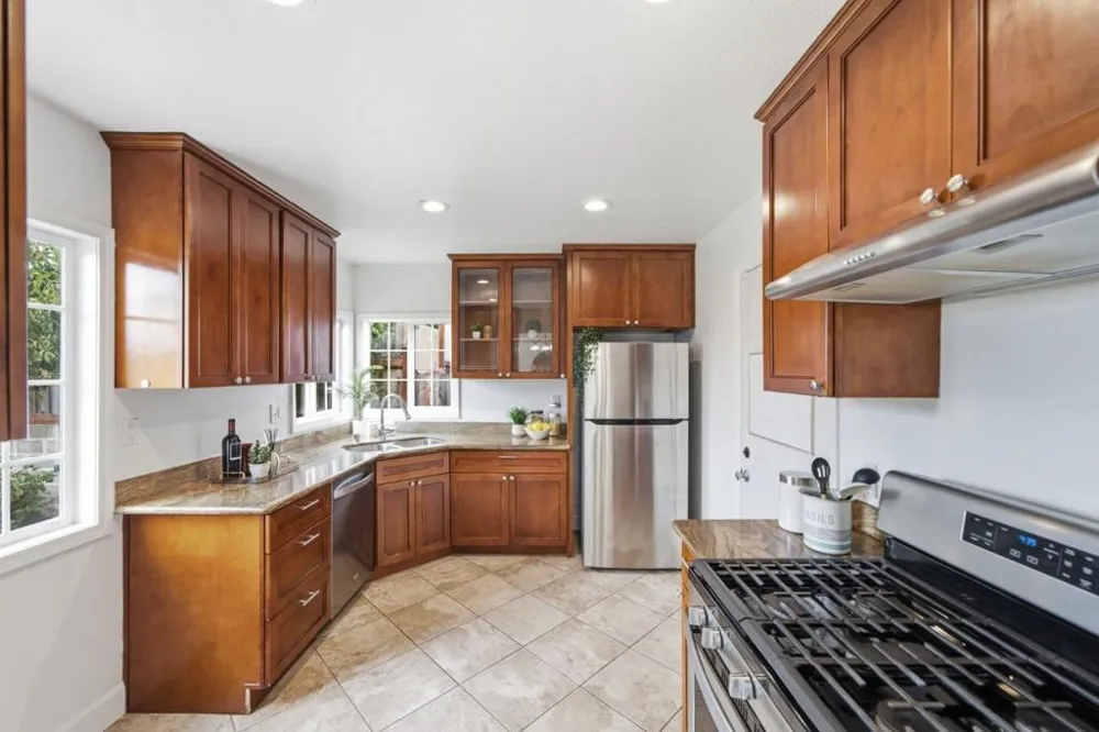 26337 Regal Avenue Hayward, CA 94544